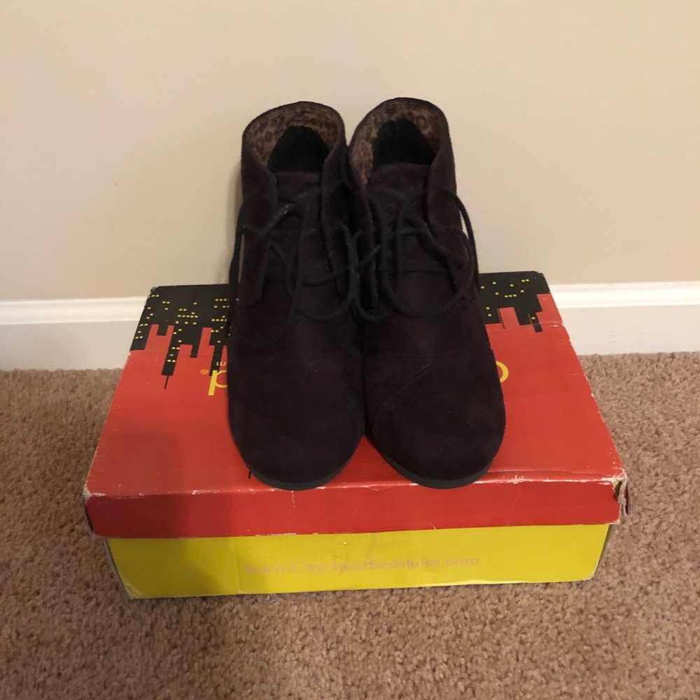 Black Wedges!!!